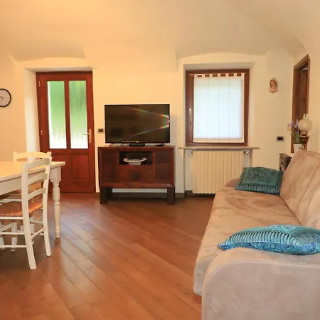 Elle E Elle Casa Bosco Natura Apartment Strona